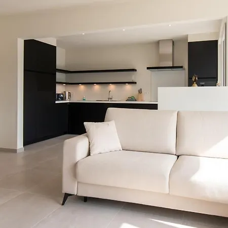 Trendy Seaside Appartement Apartment *