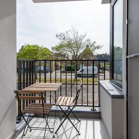 Trendy Seaside Apartment