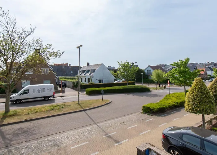 Trendy Seaside Apartment *